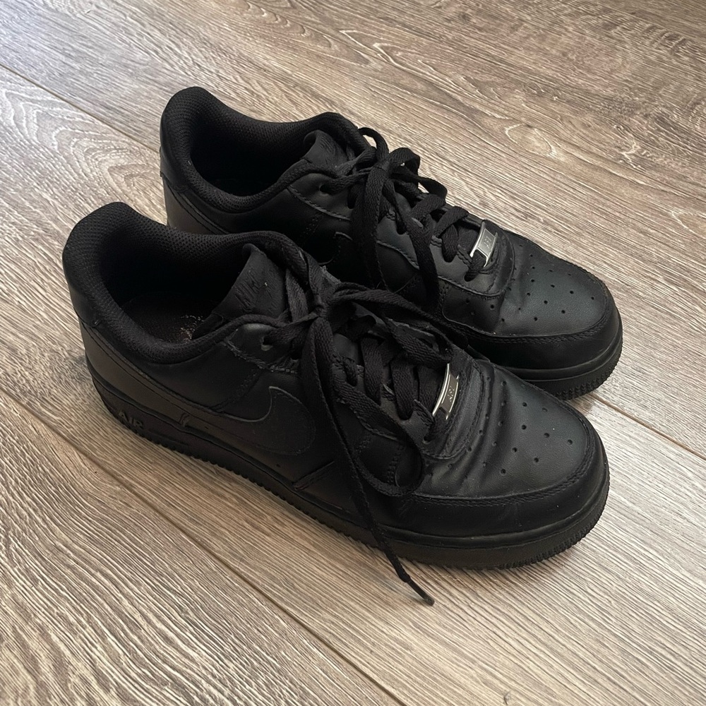 Nike All-Black Air Forces